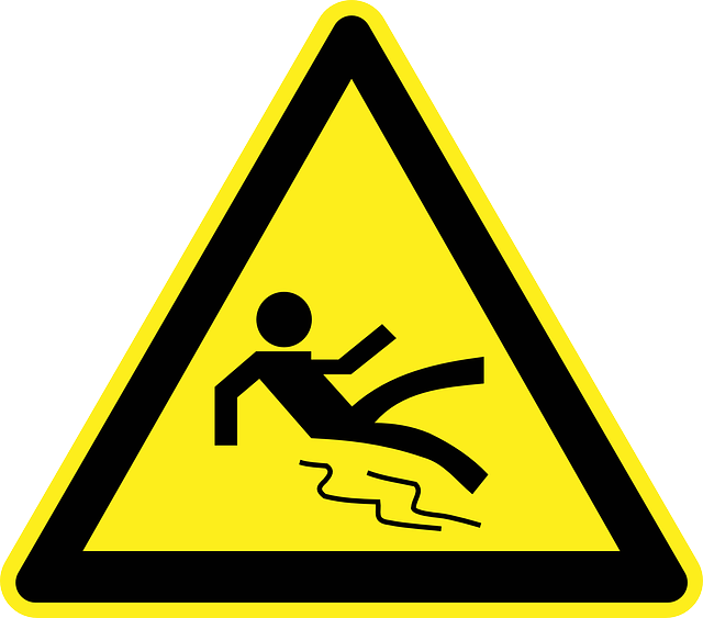 image of slippery floor sign